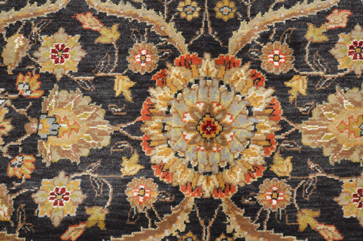 8' 0" x 10' 0" India Agra Rug image 4