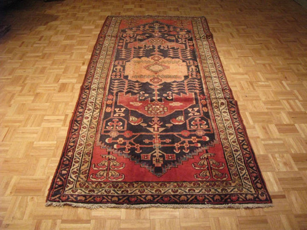 4' 3" x 9' 9" Persian Meshkin Runner image 1