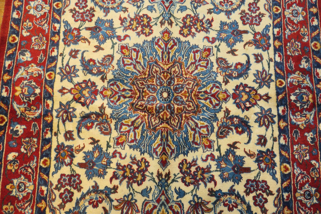 3' 3" x 5' 6" Persian Najafabad Rug image 10