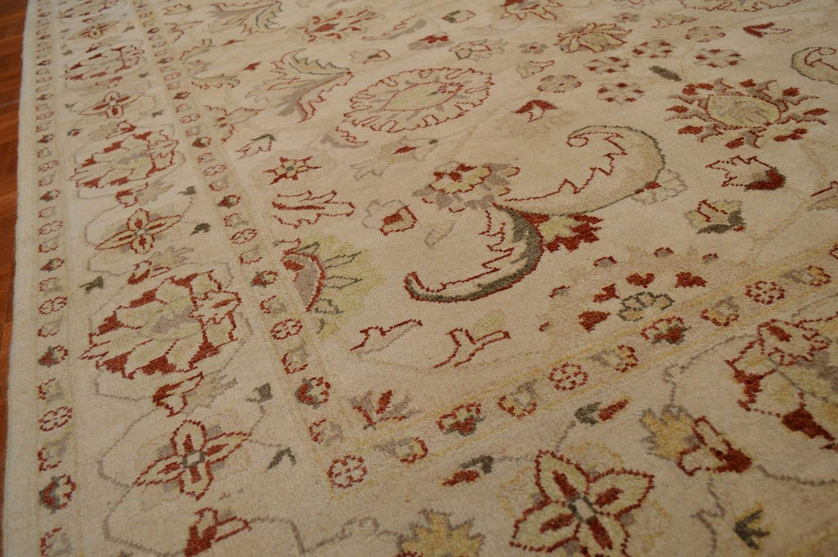 6' 0" x 9' 2" Pakistan Peshawar Rug image 7