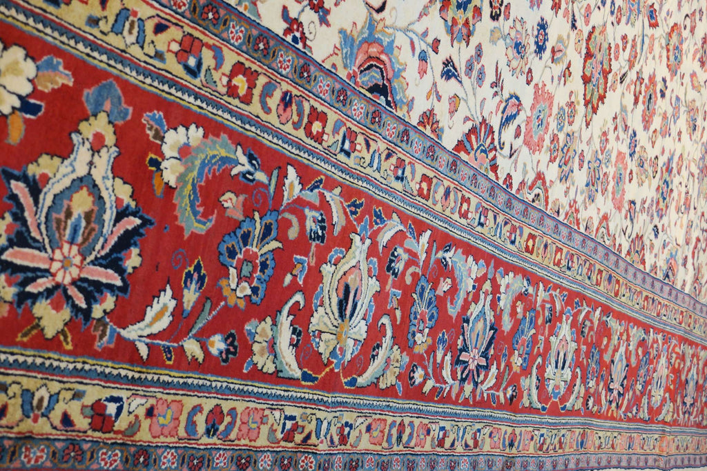 10' 3" x 13' 6" Persian Sarouk Rug image 10