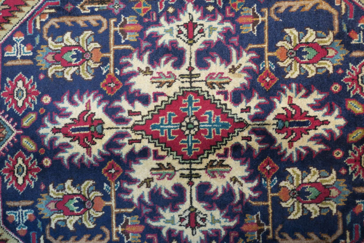 6' 6" x 6' 9" Persian Tabriz Rug image 6