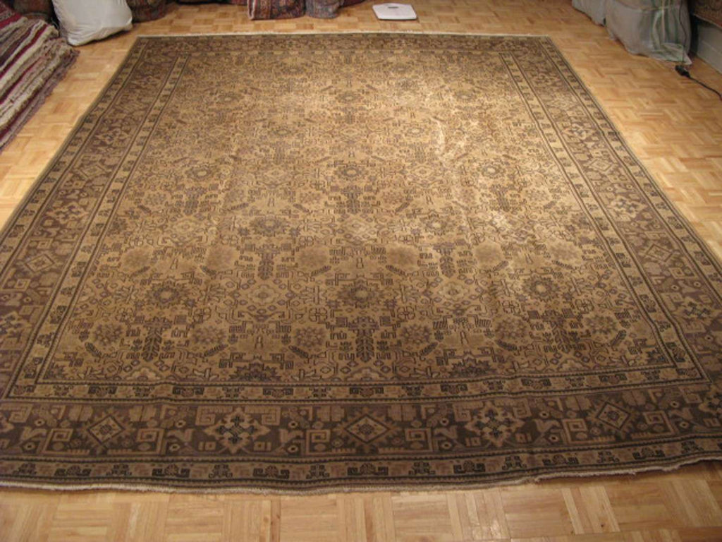 9' 1" x 12' 9" Persian Tabriz Rug image 2