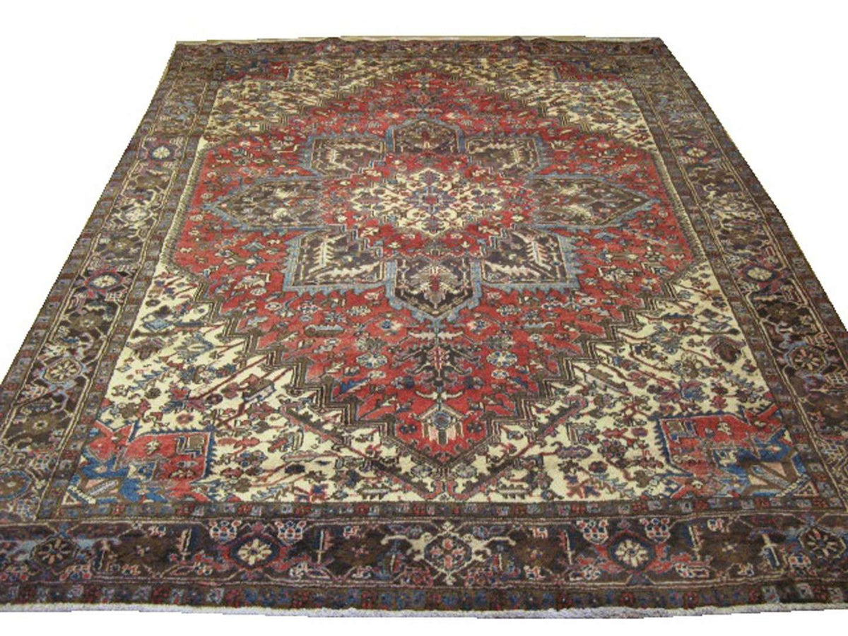 7' 9" x 10' 9" Persian Heriz Rug image 0