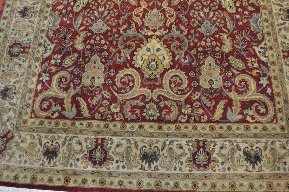 5' 8" x 9' 0" India Tabriz Rug image 2