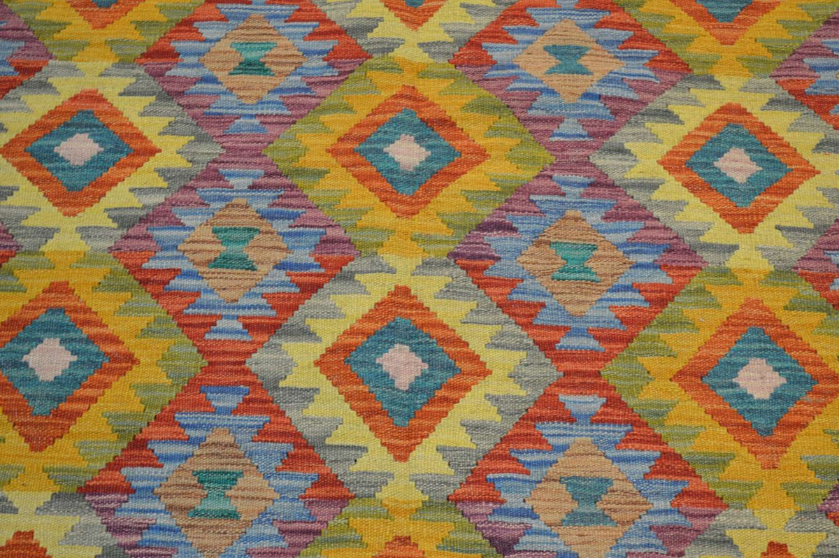 5' 7" x 8' 1" India Kilim Rug image 5