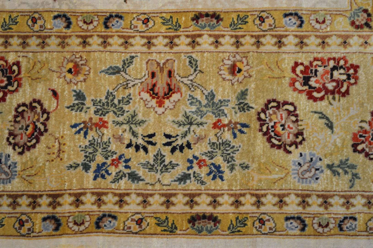 3' 9" x 4' 3" India Agra Rug image 7