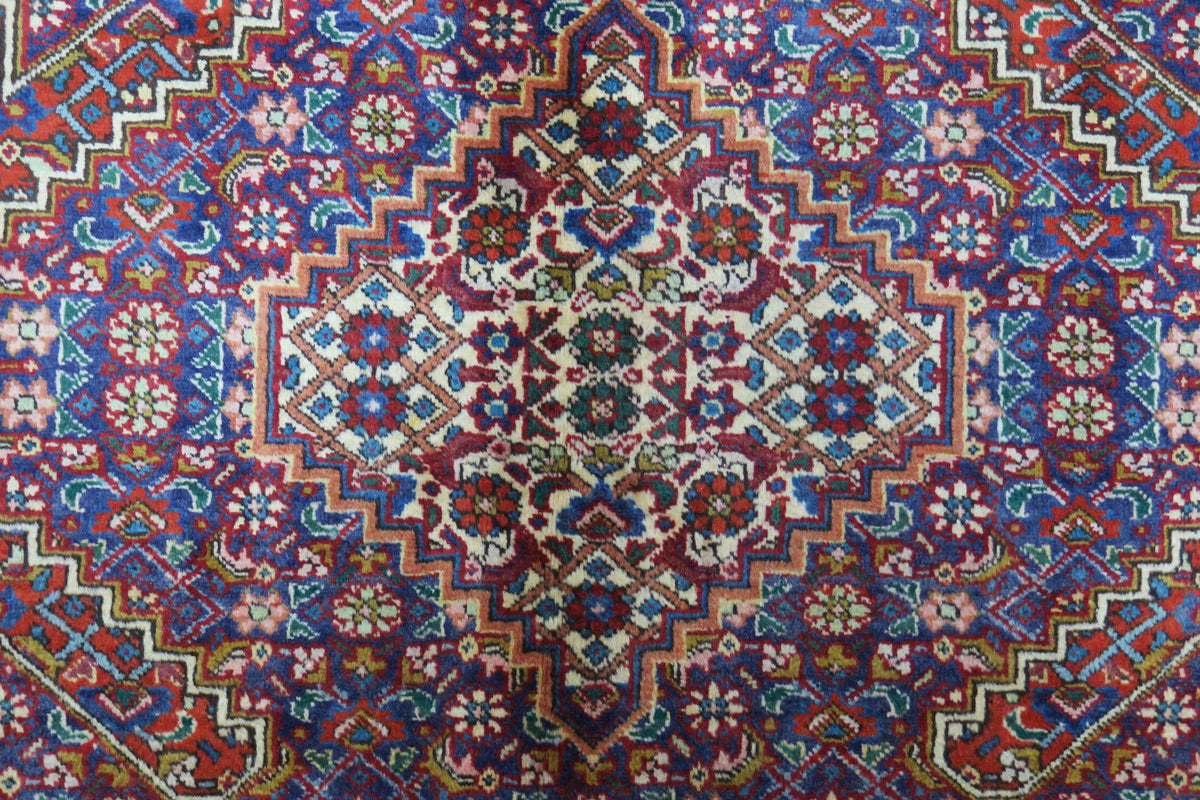 6' 4" x 9' 8" Persian Ardabil Rug image 11