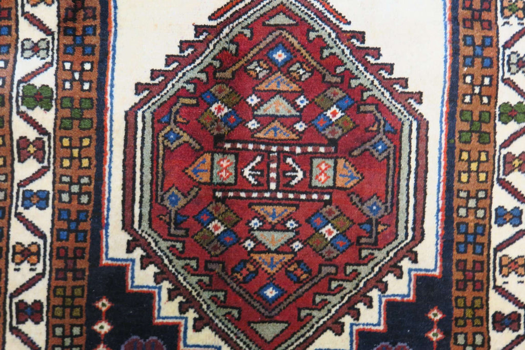 2' 6" x 9' 8" Persian Ardabil Runner image 7