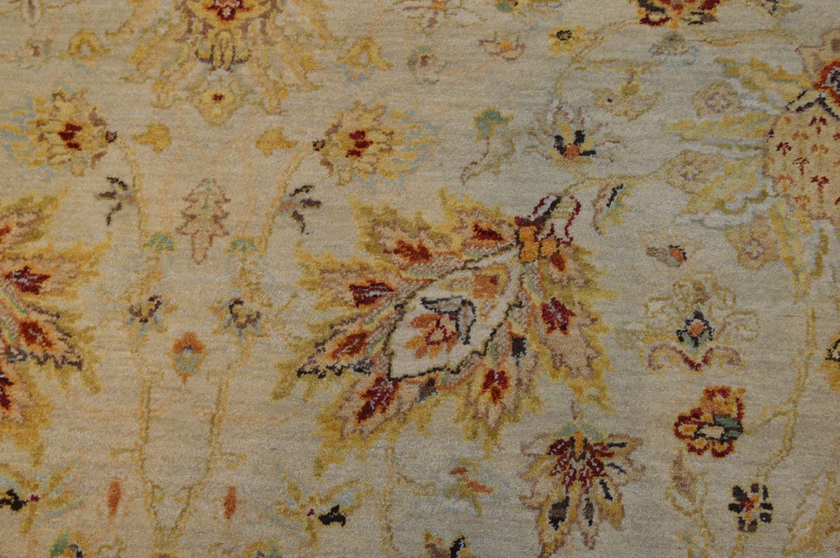 8' 0" x 10' 2" India Sultanabad Rug image 6