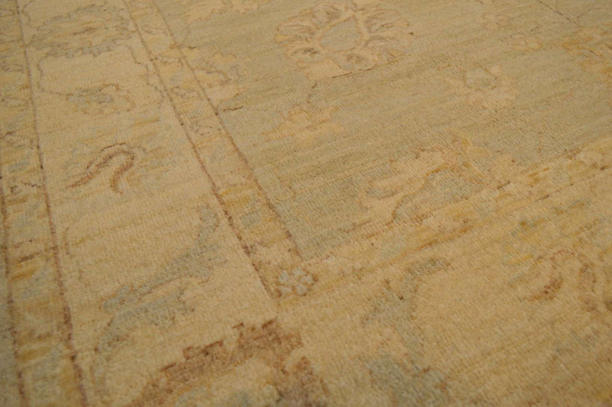 5' 1" x 6' 9" Pakistan Peshawar Rug image 7