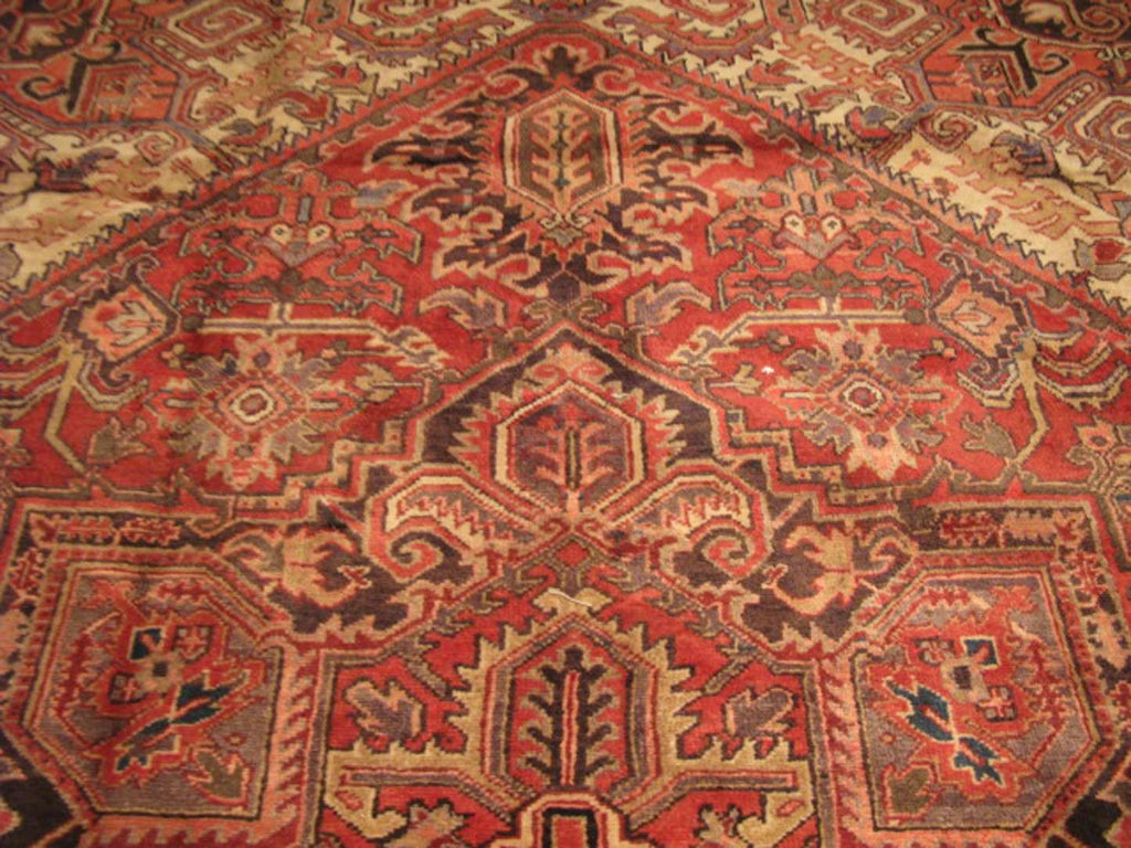 7' 9" x 11' 6" Persian Heriz Rug image 6