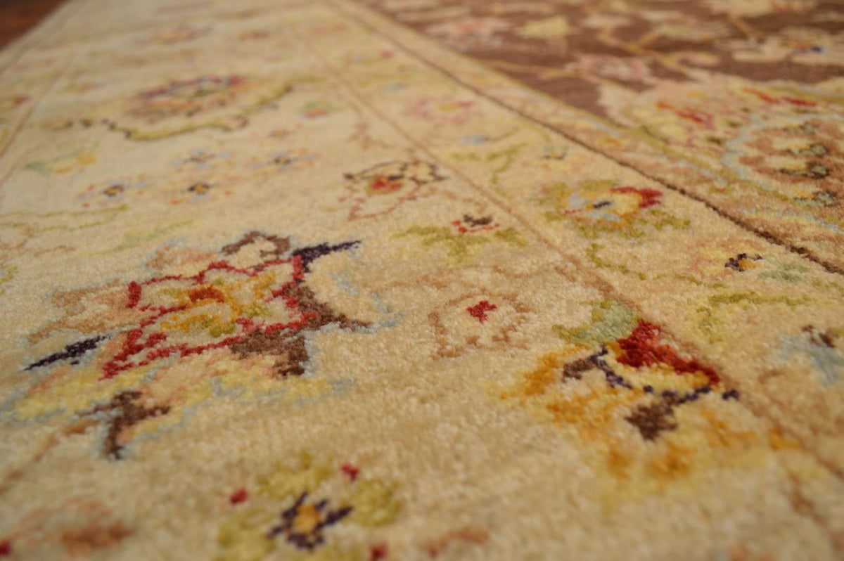 8' 1" x 10' 0" India Sultanabad Rug image 3
