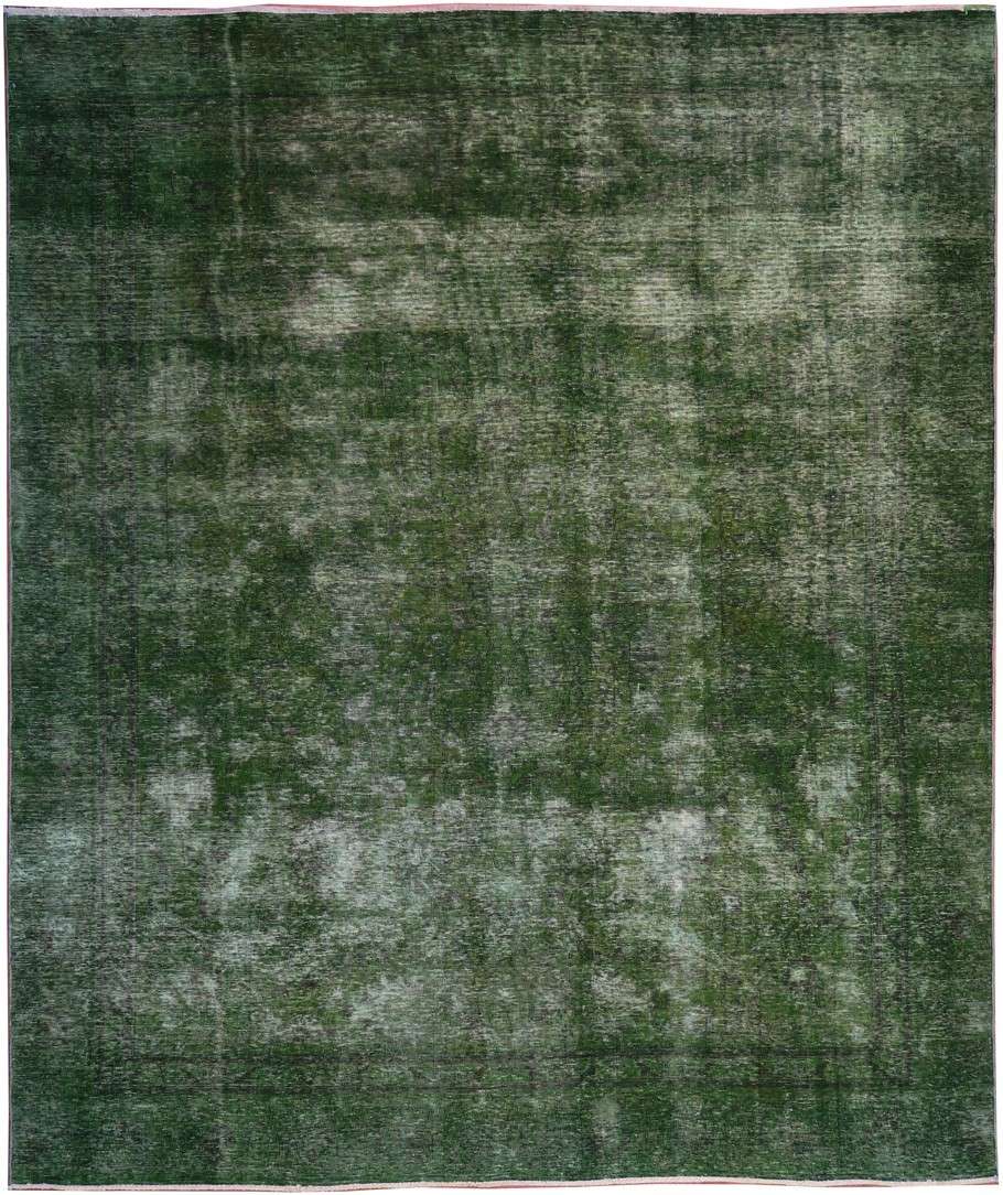 8' 8" x 10' 4" Pakistan Vintage Rug image 0