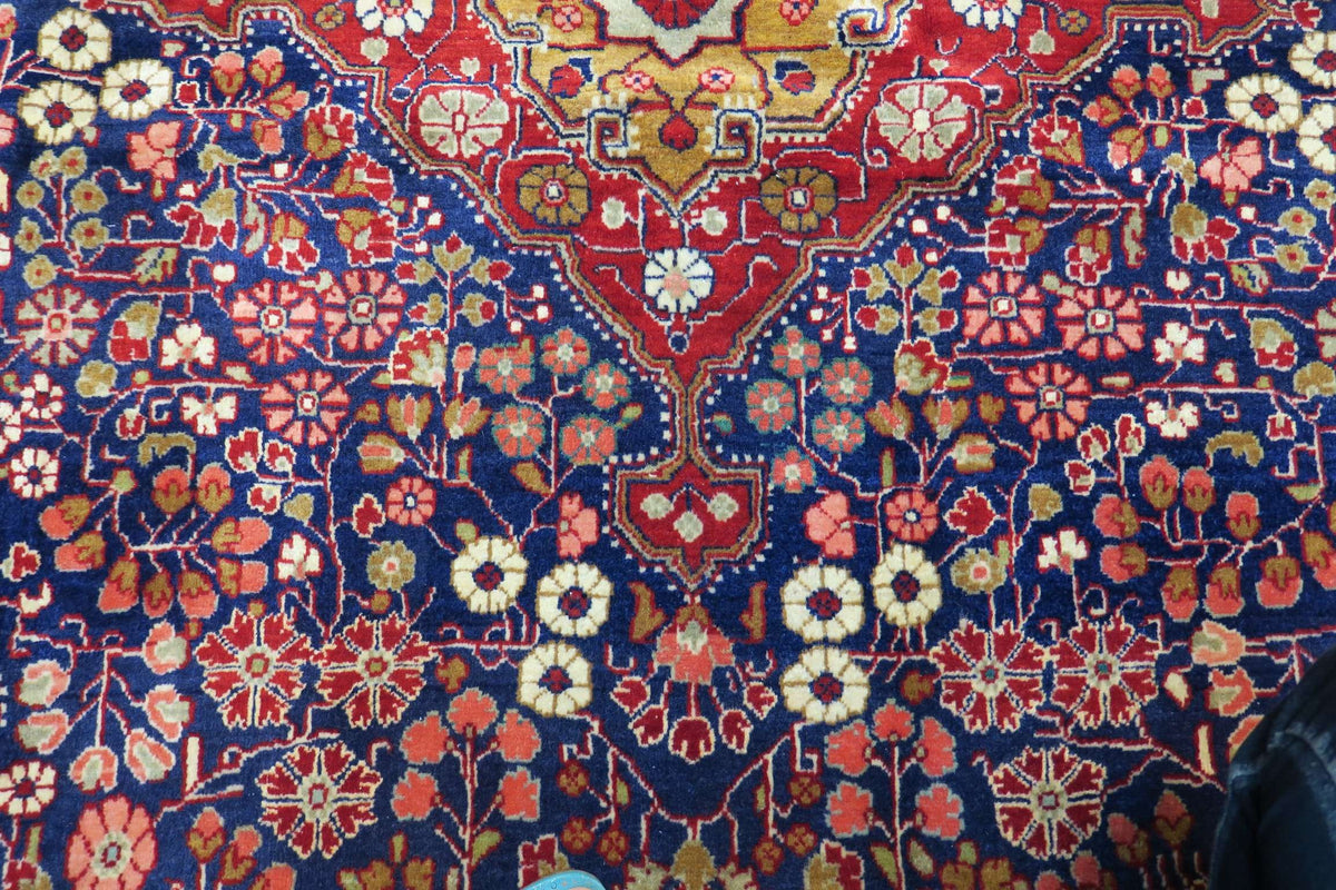 4' 3" x 6' 9" Persian Jozan Rug image 0