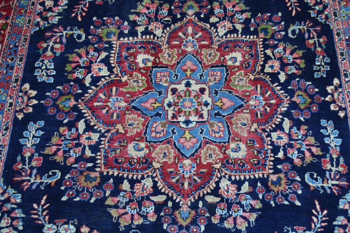 6' 6" x 9' 3" Persian Mashhad Rug image 2