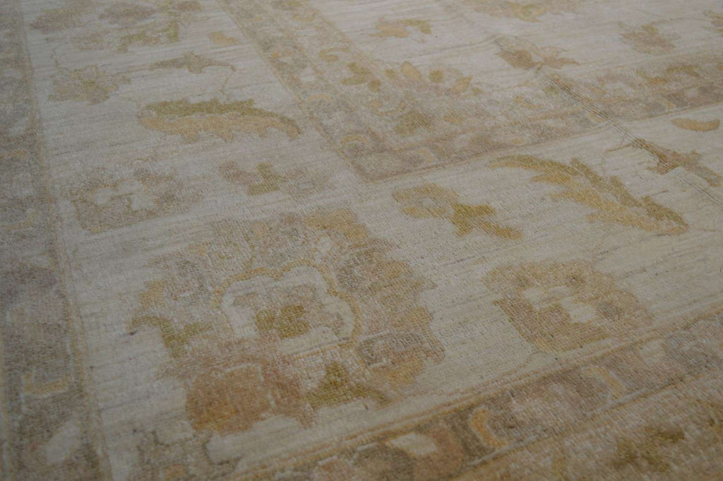 12' 0" x 17' 6" Pakistan Peshawar Rug image 5