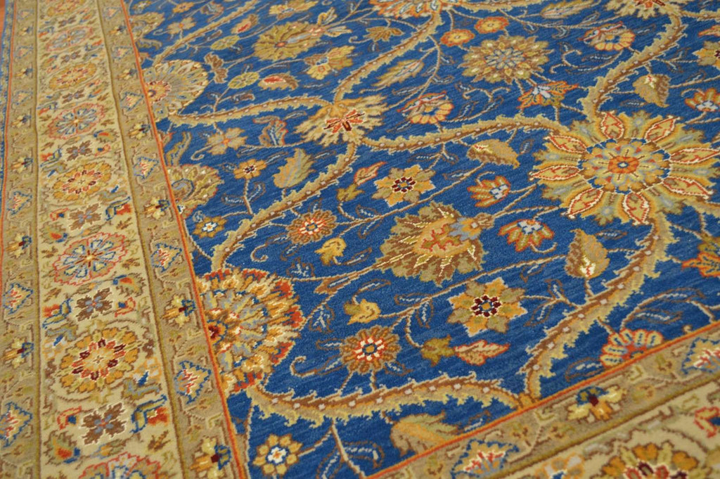 4' 2" x 4' 9" India Agra Rug image 7