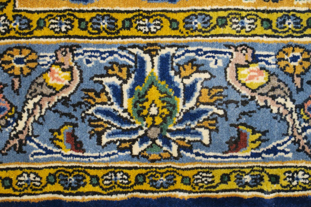 3' 5" x 5' 6" Persian Qoumsheh Rug image 3