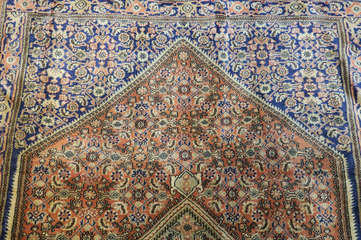 3' 8" x 5' 5" Persian Bijar Rug image 0