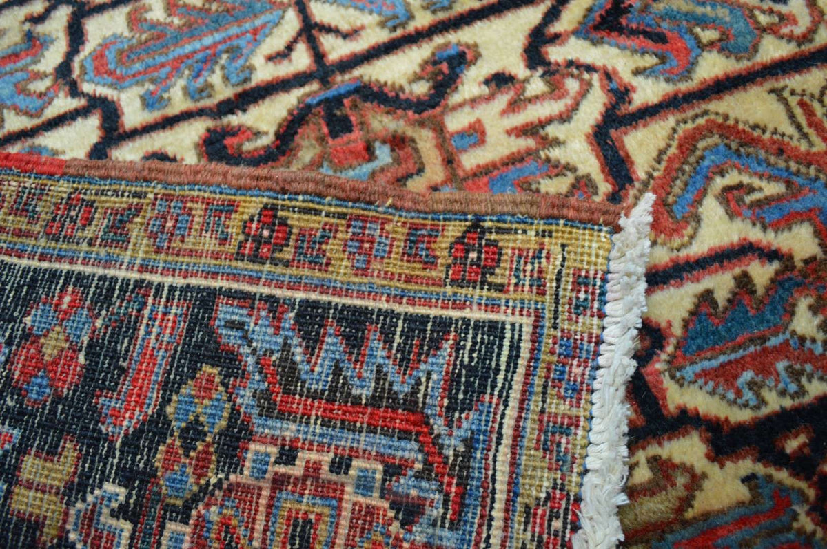 6' 8" x 10' 4" Persian Heriz Rug image 12