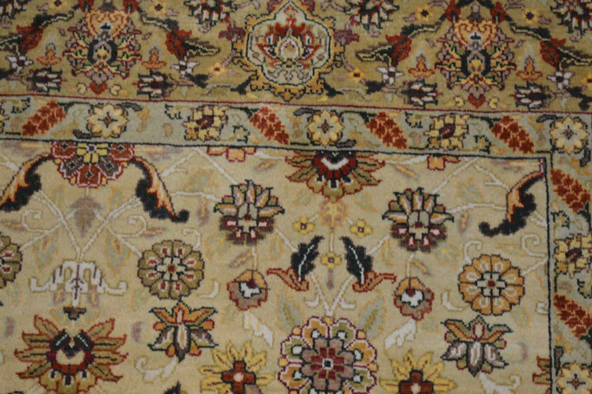 5' 1" x 7' 1" India Agra Rug image 5