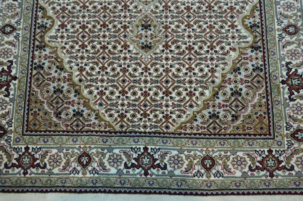 4' 1" x 6' 4" India Tabriz Rug image 9