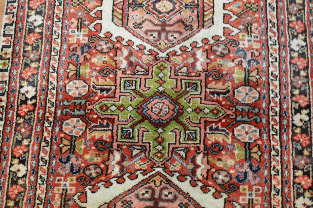 2' 8" x 9' 8" Persian Heriz Runner image 6