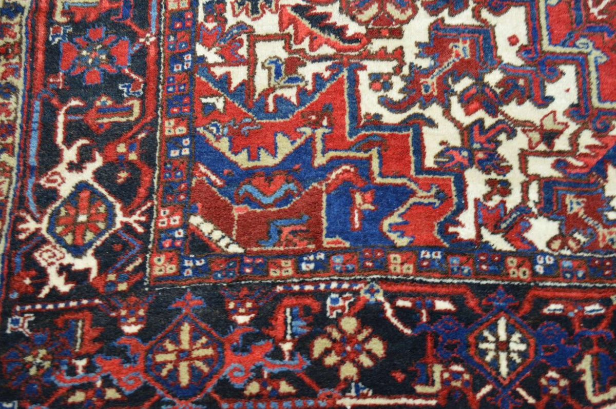 8' 6" x 10' 3" Persian Heriz Rug image 8