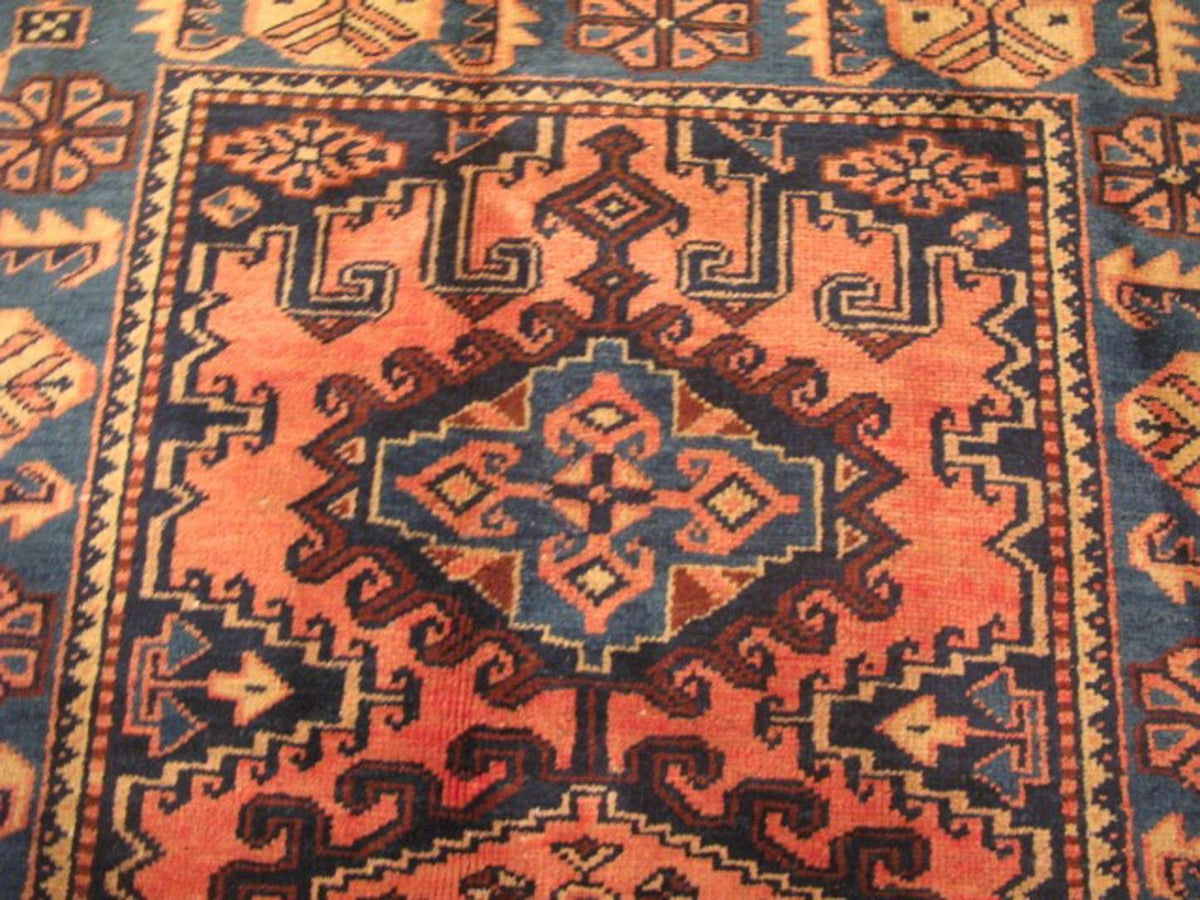 3' 4" x 5' 0" Persian Vis Rug image 9