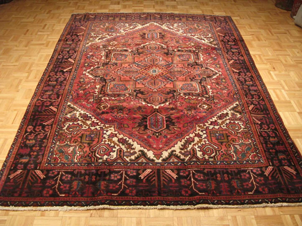 6' 8" x 9' 4" Vintage Heriz Rug image 1