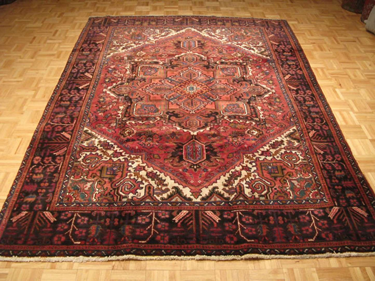 6' 8" x 9' 4" Persian Heriz Rug image 1
