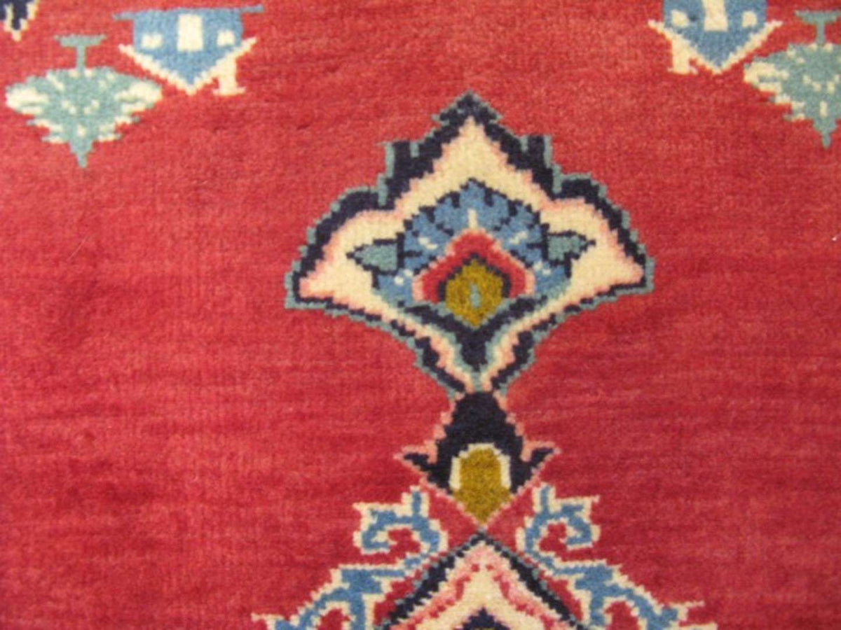 2' 6" x 3' 6" Persian Qum Rug image 2