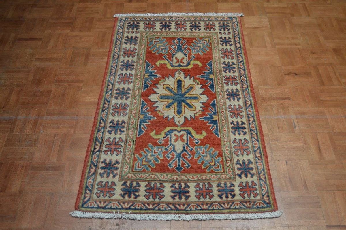 2' 7" x 4' 4" Pakistan Kazak Rug image 1