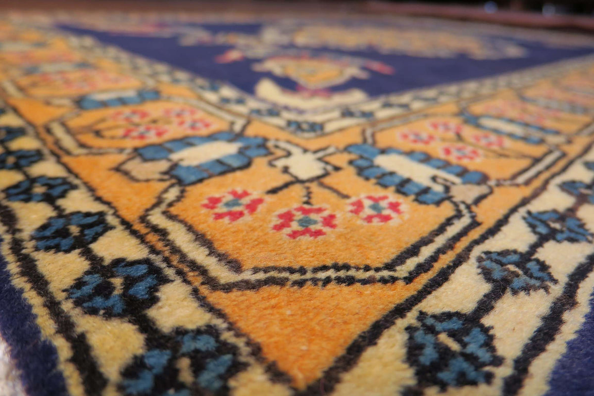 3' 3" x 4' 8" Persian Shahreza Rug image 0