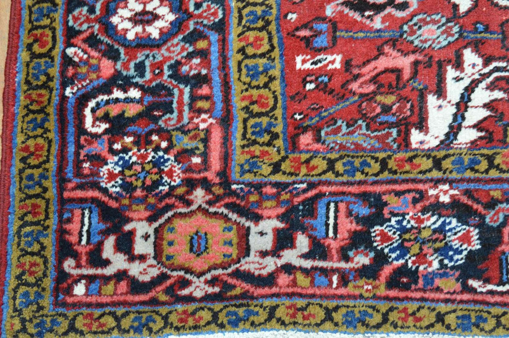 6' 5" x 9' 3" Persian Heriz Rug image 9