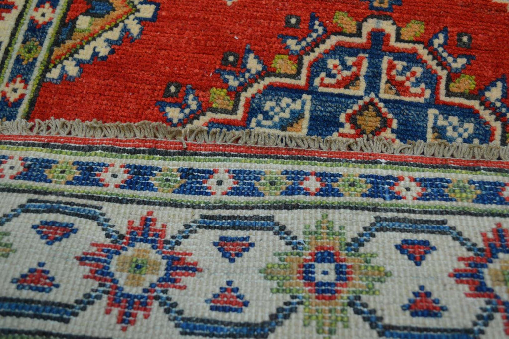 2' 8" x 9' 7" Pakistan Kazak Runner image 12