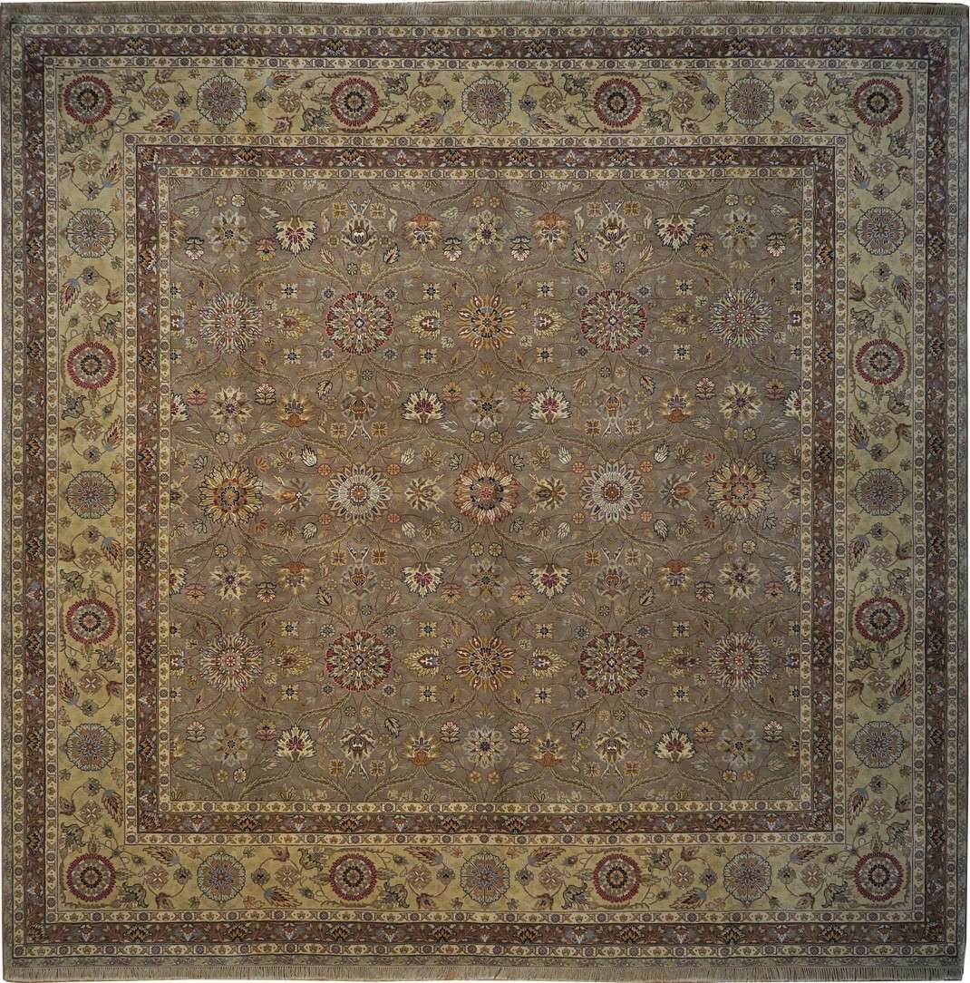 9' 8" x 9' 9" India Agra Rug image 0