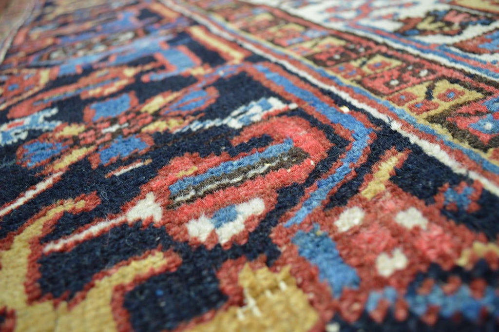 6' 9" x 10' 0" Persian Heriz Rug image 3