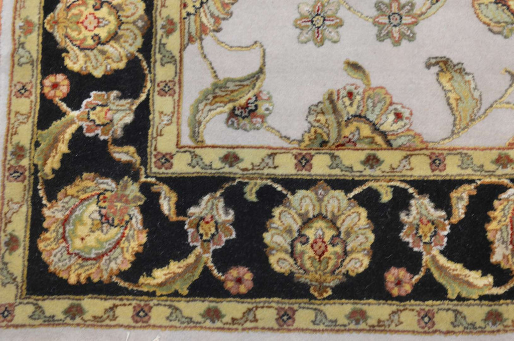 5' 1" x 7' 2" India Jaipur Rug image 12