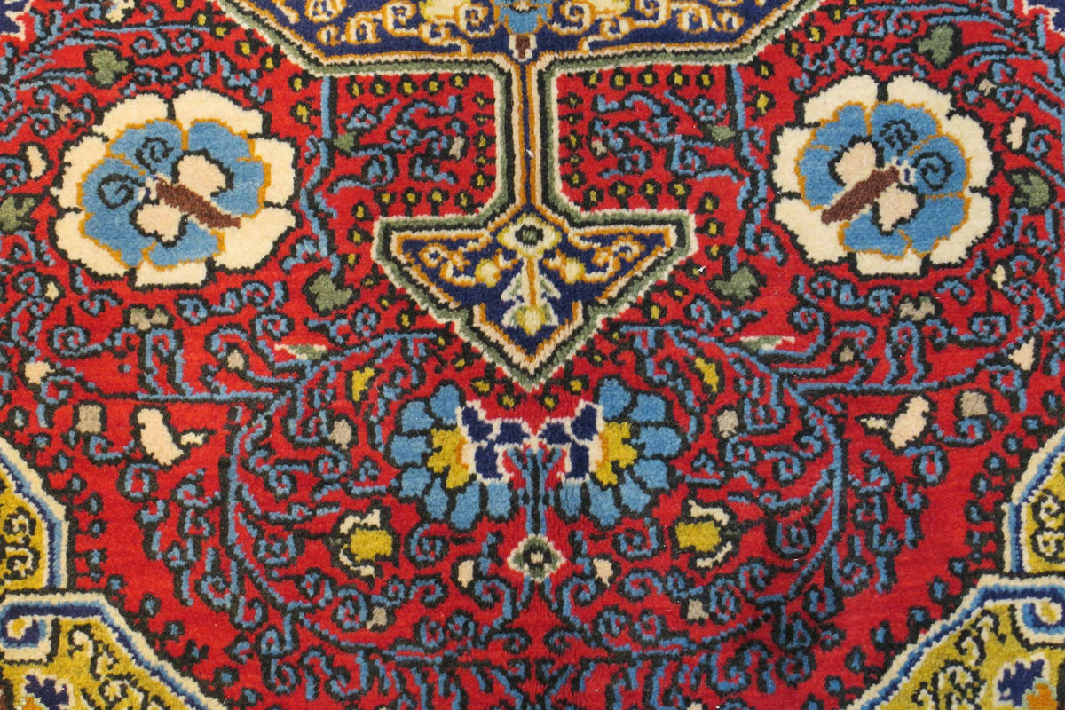3' 5" x 5' 5" Persian Shahreza Rug image 9