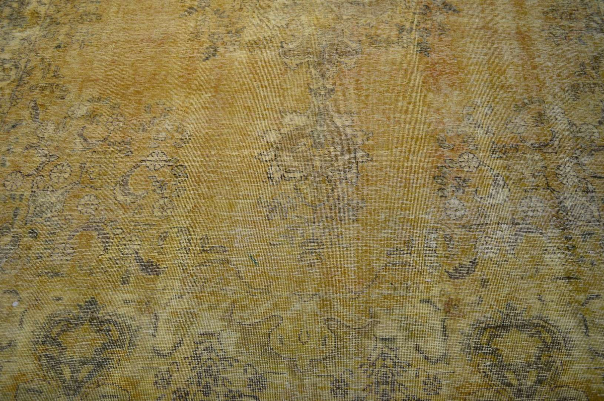8' 8" x 12' 7" Pakistan Vintage Rug image 3