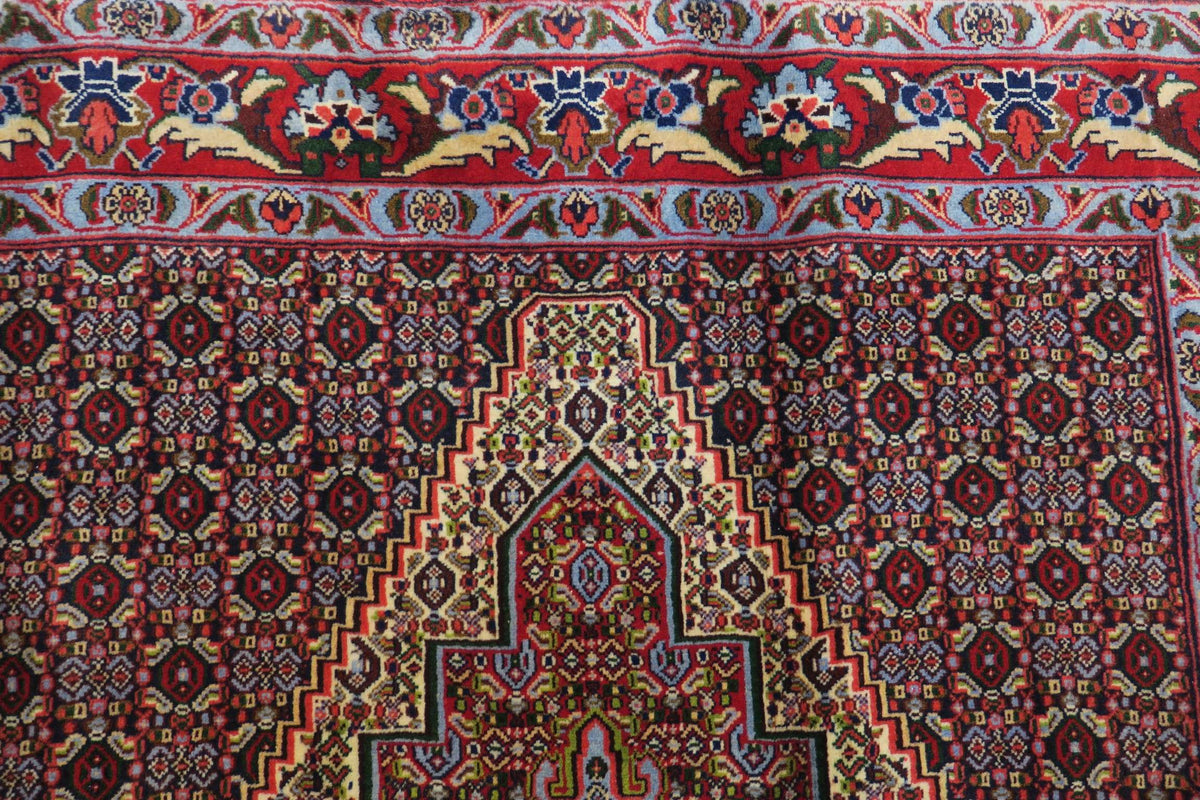 4' 2" x 5' 2" Persian Sanandaj Rug image 4