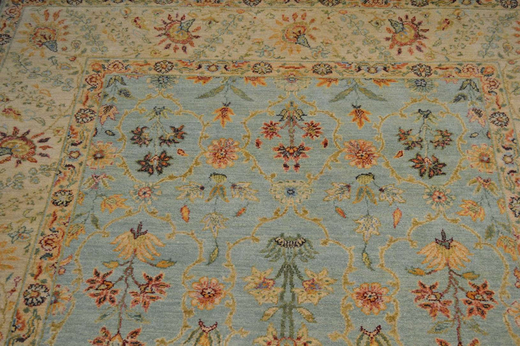 5' 9" x 9' 0" India Sultanabad Rug image 9