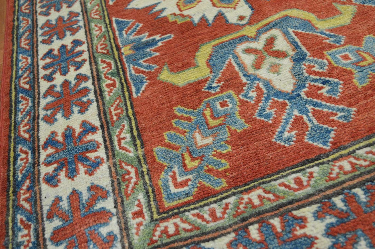2' 8" x 4' 2" Pakistan Kazak Rug image 2