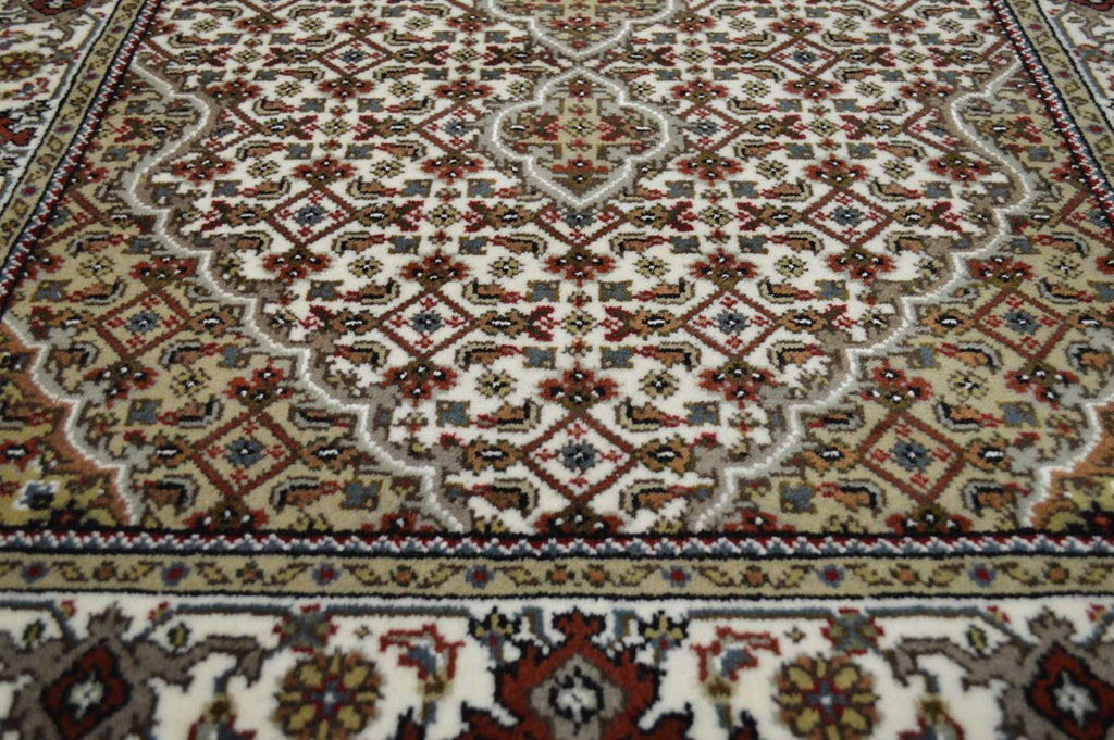 3' 1" x 5' 2" India Bijar Rug image 7