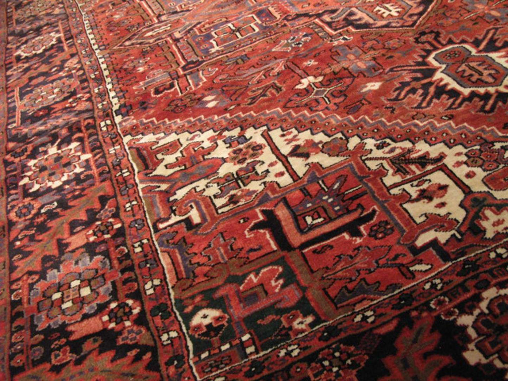 7' 9" x 11' 0" Persian Heriz Rug image 8