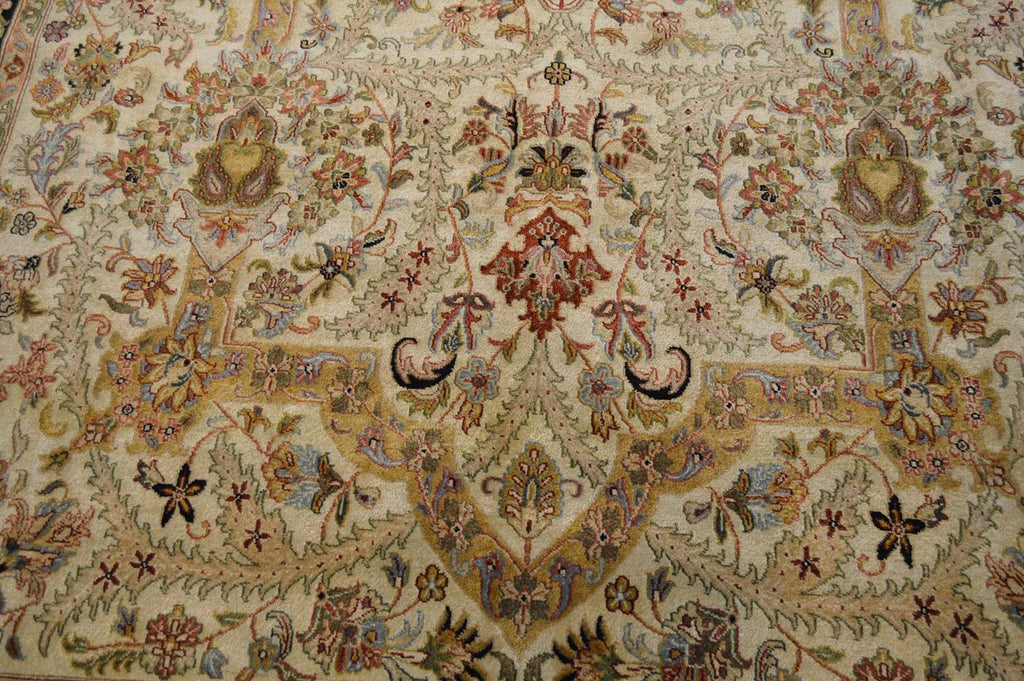 7' 8" x 10' 3" India Agra Rug image 7