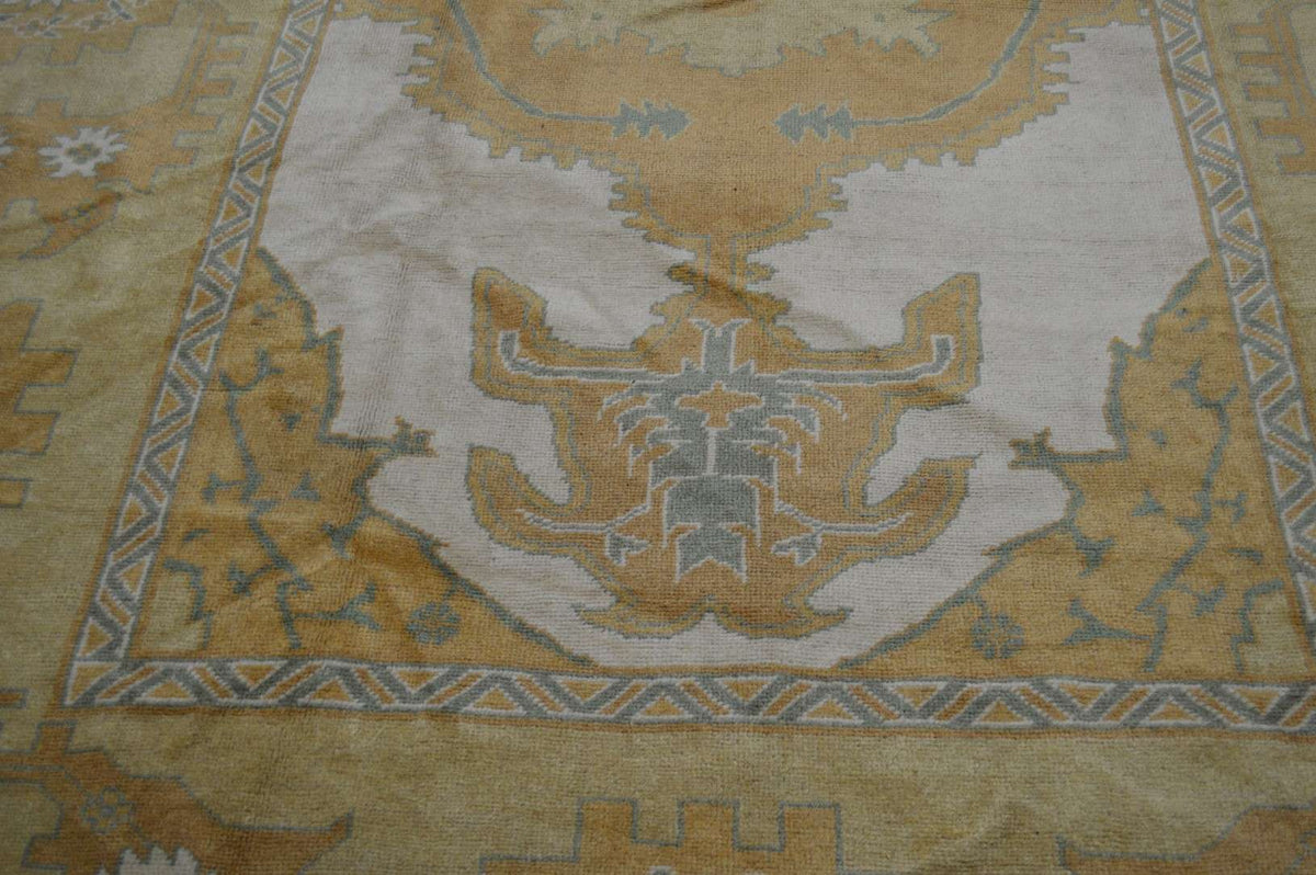 10' 0" x 13' 8" Turkish Oushak Rug image 3