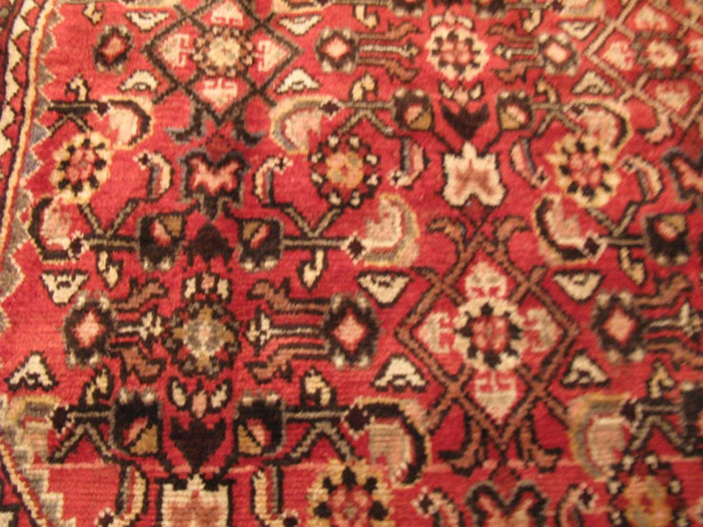 5' 3" x 10' 9" Persian Hosseinabad Rug image 8